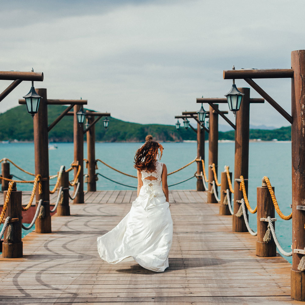 bride-travel-beach-resort-2021-08-28-10-41-24-utc.jpg